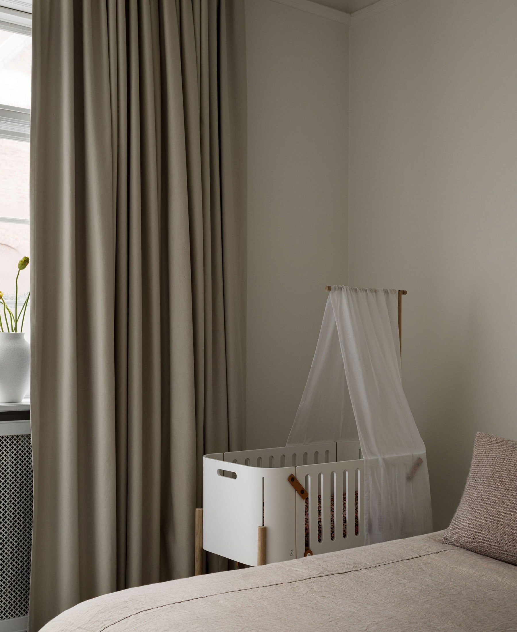 Wood Beistellbett inkl. Umbauset zur Bank, weiss/Eiche
