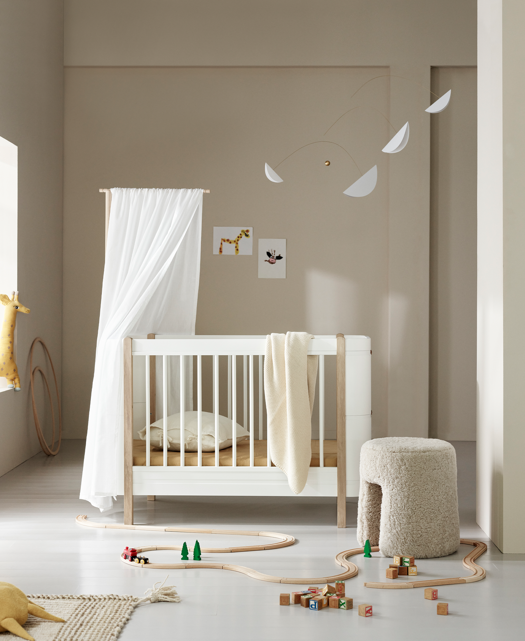 Wood Mini+ Babybett inkl. Umbauset Juniorbett, weiss/Eiche