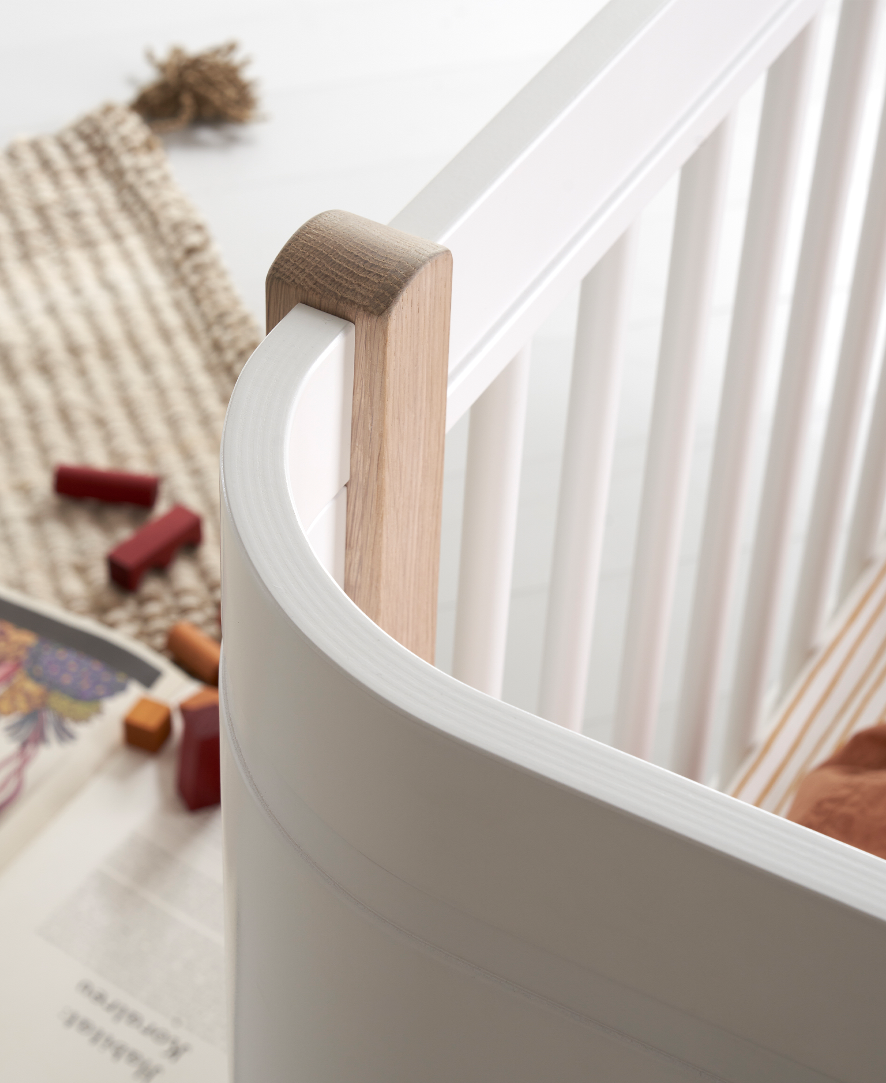Wood Mini+ Babybett inkl. Umbauset Juniorbett, weiss/Eiche